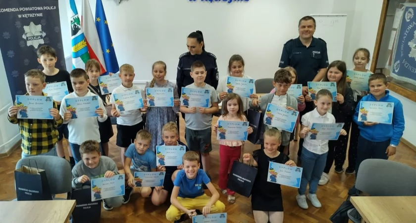 Uczestnicy konkursu wiedzy o bezpieczeństwie 