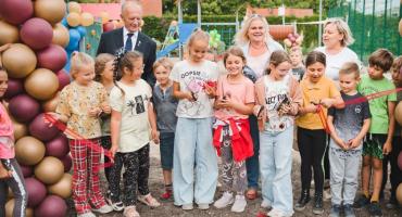 Nowy plac zabaw przy jednej z kętrzyńskich szkół