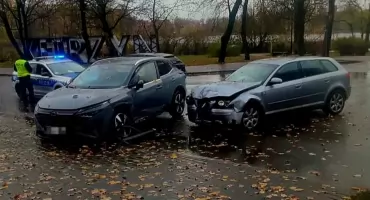 Wymusił pierwszeństwo przejazdu i spowodował kolizję w Kętrzynie. Policja apeluje o ostrożność